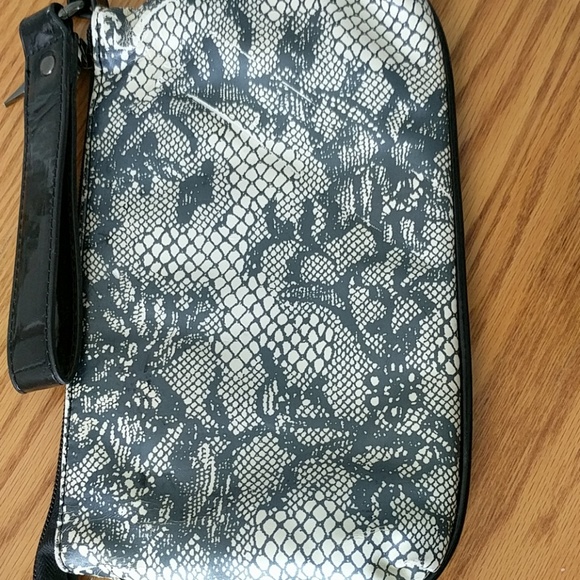 Betseyville wristlet Final Price - Picture 6 of 8